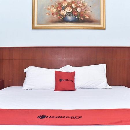 Reddoorz Near Kampung Warna Warni Hotel Malang Eksteriør billede