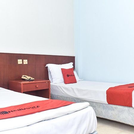 Reddoorz Near Kampung Warna Warni Hotel Malang Eksteriør billede