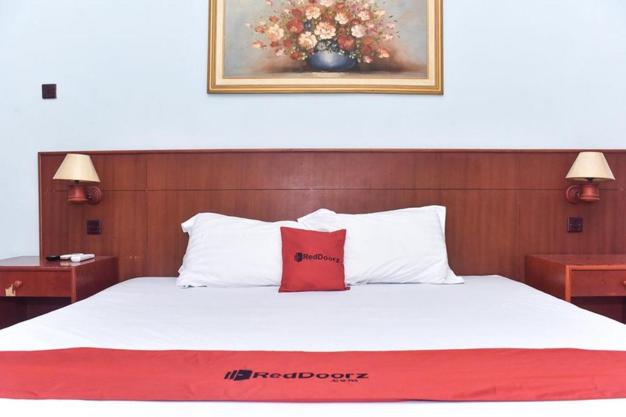 Reddoorz Near Kampung Warna Warni Hotel Malang Eksteriør billede